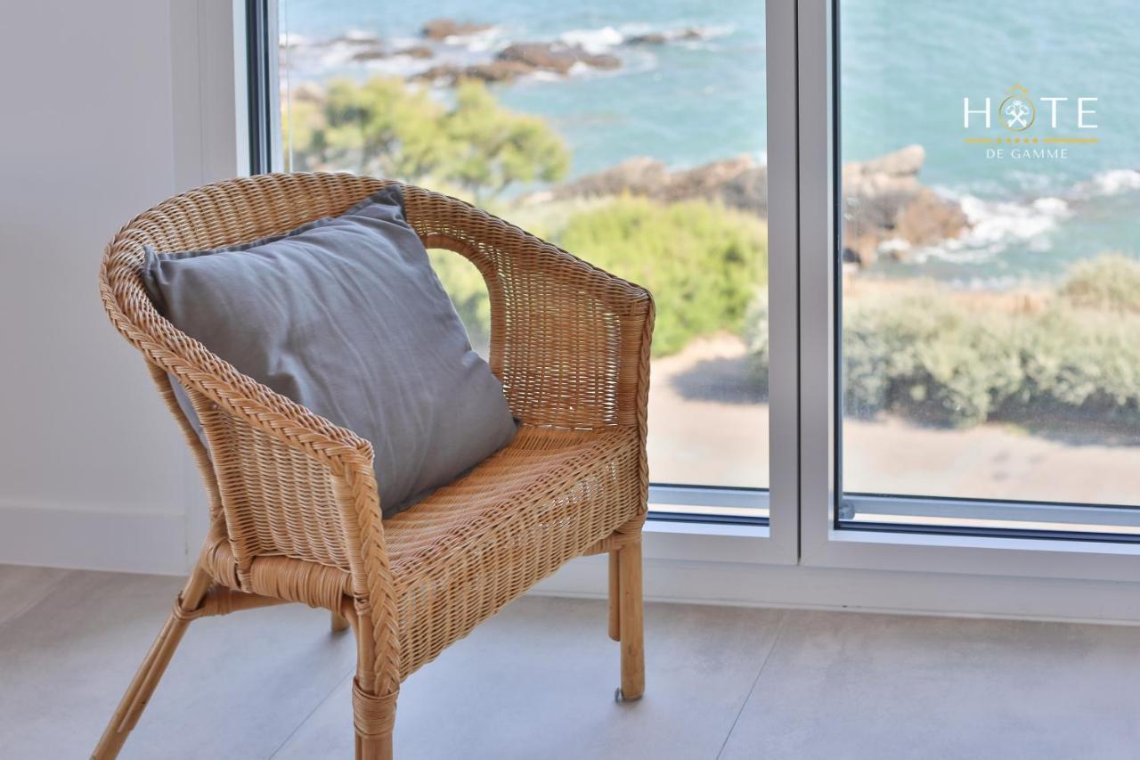 Appartement De Caractere, Superbe Vue Mer 280° La Chaume エクステリア 写真